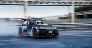 RN24: Optisches Design und Performance für anspruchsvolle Fahrer Hyundai N präsentiert den RN24: Hochleistungs-Elektrofahrzeug der (Foto: HYUNDAI Motor Deutschland GmbH)
