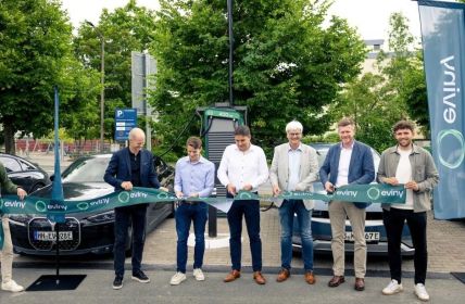 Eviny und Leonhard Weiss realisieren emissionsfreien XL-Ladepark in (Foto: LEONHARD WEISS)