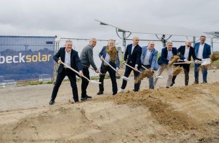 Spatenstich für größten Agri-PV-Park Deutschlands in Schönefeld offiziell (Foto: MARCO LOMBARI)