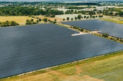 ASEs PV- und BESS-Pipeline umfasst über drei Gigawatt Deutschlandweit ASE startet 45 MWp PV-Cluster in Brandenburg mit (Foto: AMPYR Solar Deutschland GmbH)