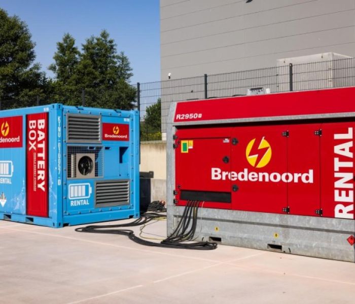 Detailaufnahme der Battery Box 300L, fast containergroß (Foto: Bredenoord)