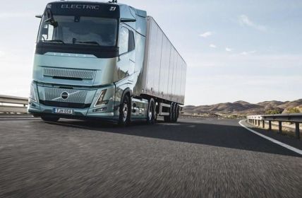 Volvo FH Aero erreicht 700 km Reichweite mit Megawatt-Ladung (Foto: Volvo Group Trucks Central Europe GmbH)